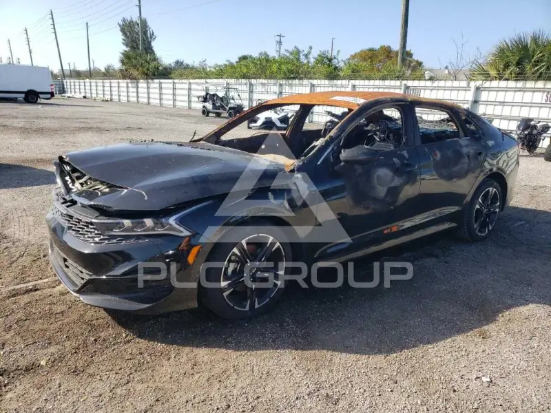 2023 KIA K5 фото