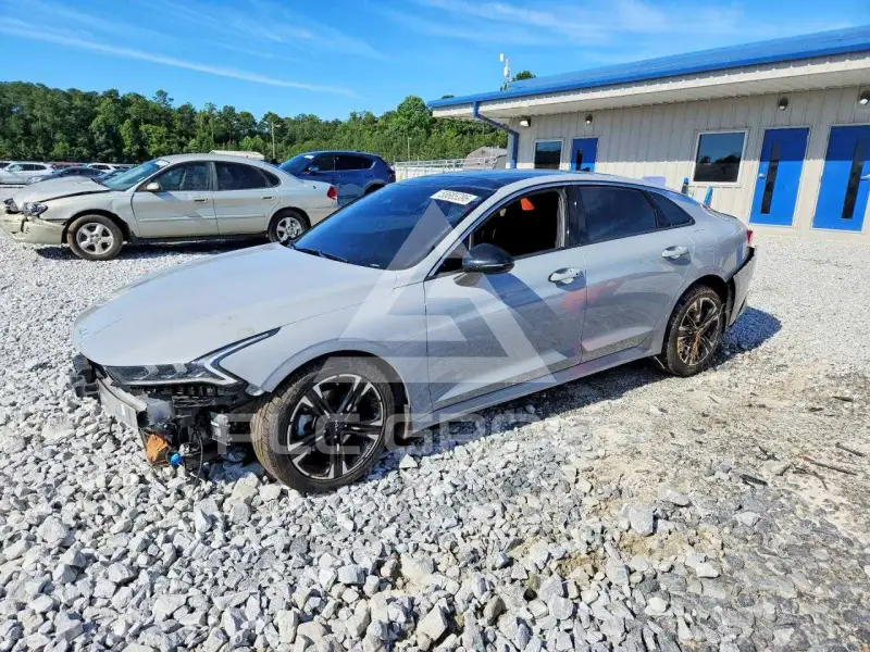 2023 KIA K5 photo