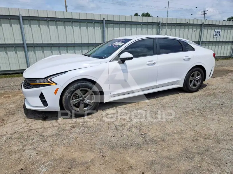2023 KIA K5 фото