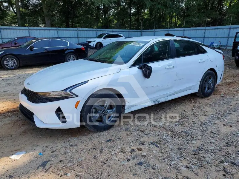 2023 KIA K5 фото