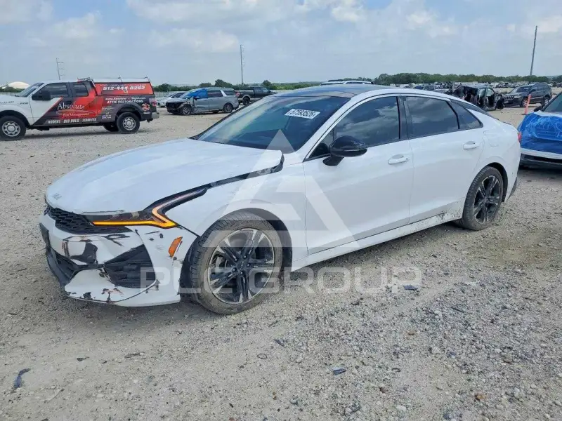 2023 KIA K5 фото