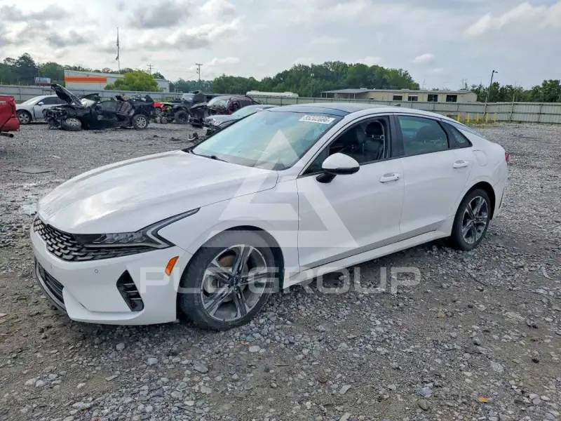 2023 KIA K5 фото