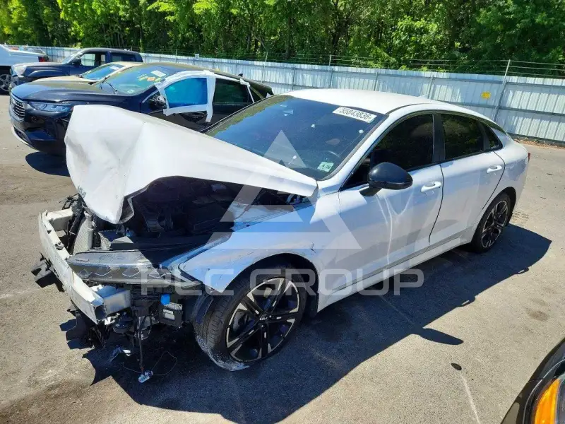 2023 KIA K5 фото
