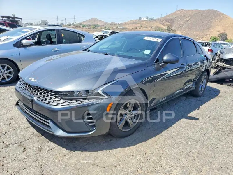 2023 KIA K5 фото