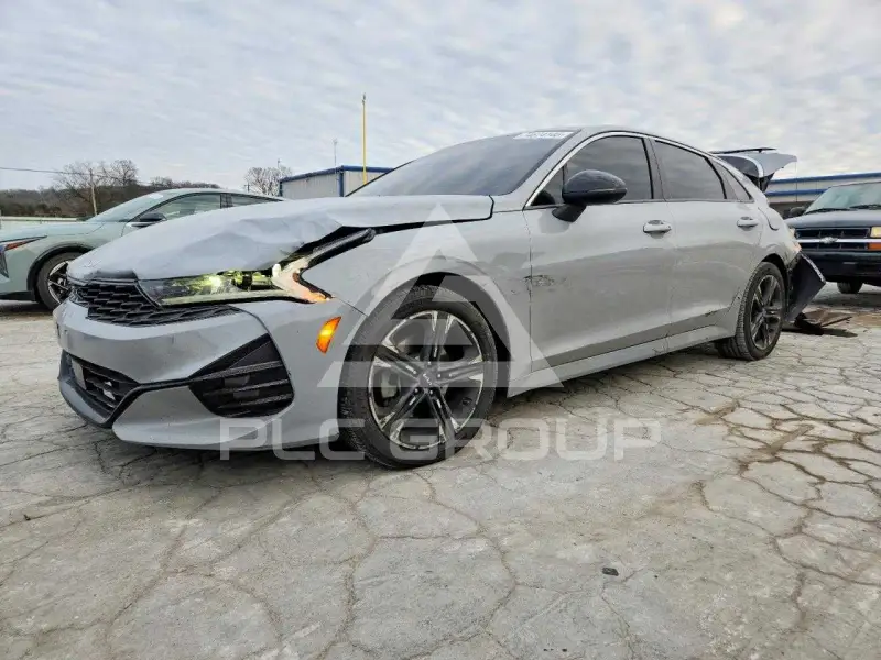 2023 KIA K5 фото
