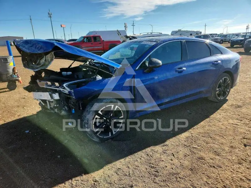2023 KIA K5 фото