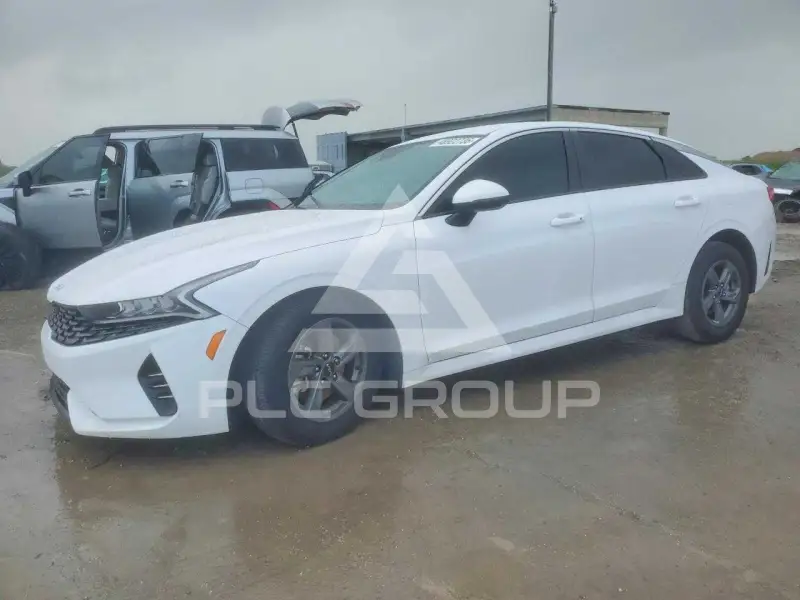 2023 KIA K5 фото