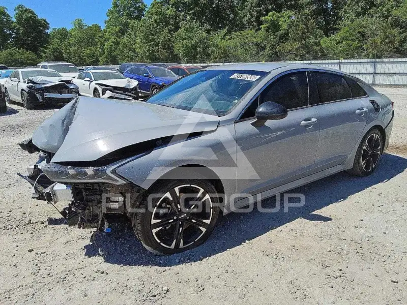 2023 KIA K5 фото