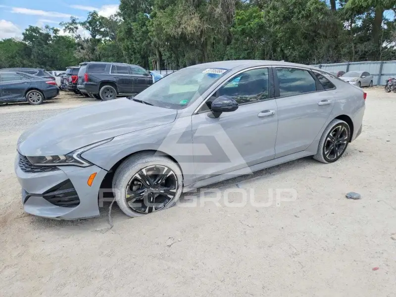 2023 KIA K5 photo