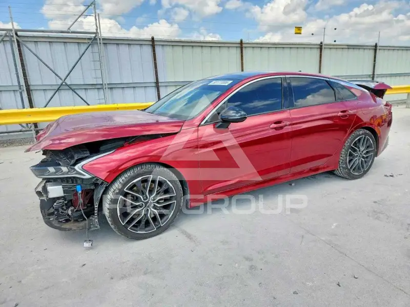 2023 KIA K5 photo
