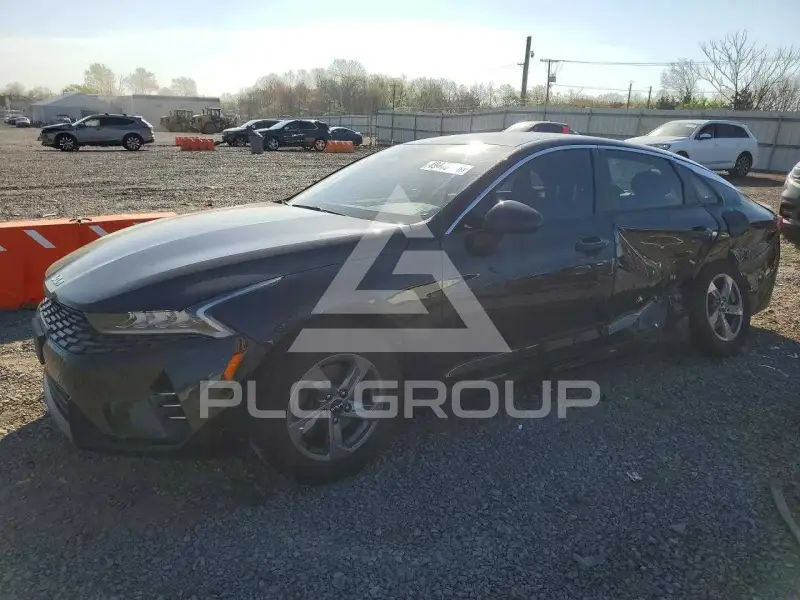 2023 KIA K5 photo