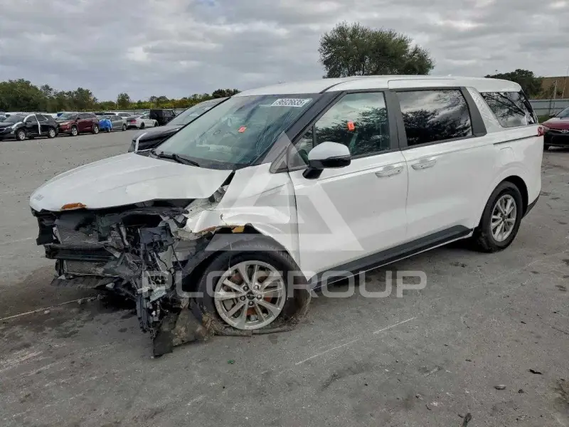 2023 KIA Carnival photo