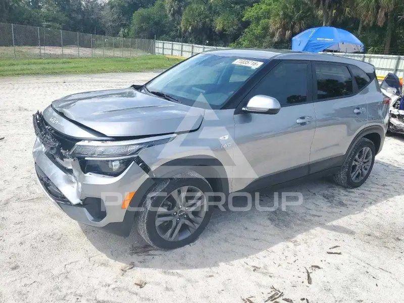 2023 KIA Seltos фото