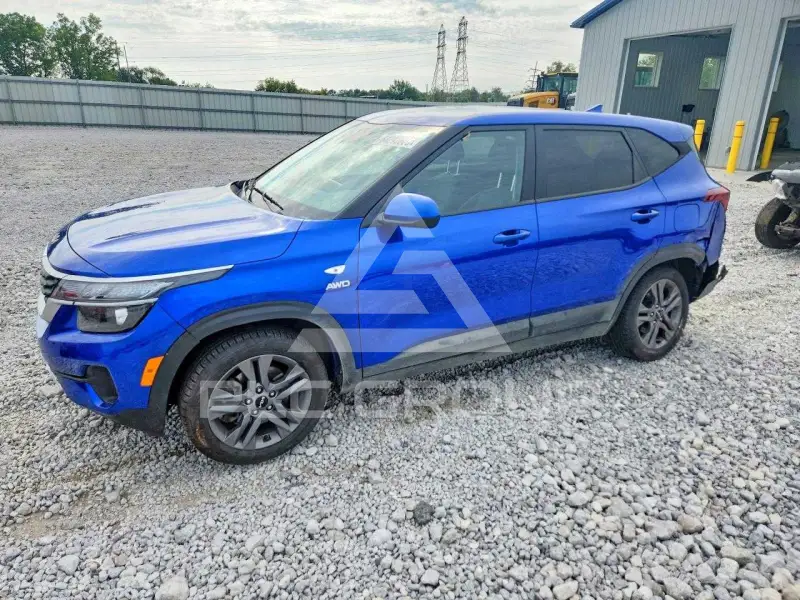 2023 KIA Seltos photo