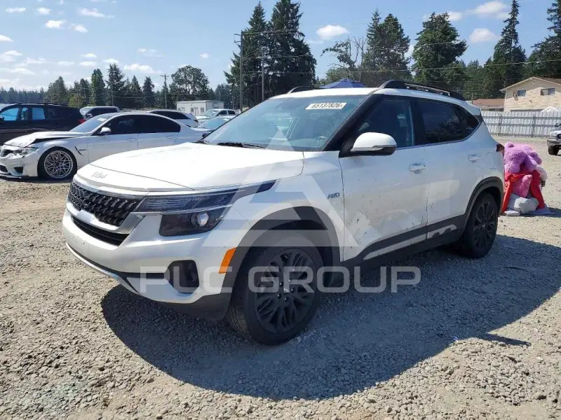 2023 KIA Seltos фото