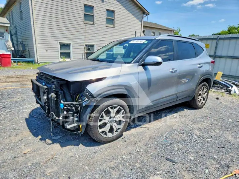 2023 KIA Seltos фото