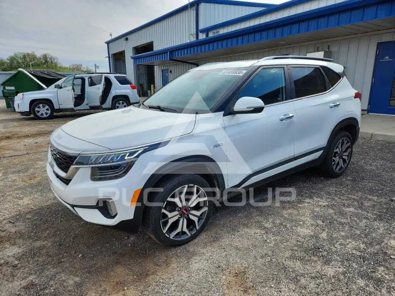 2023 KIA Seltos фото