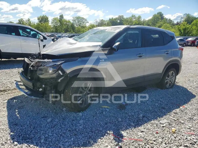 2023 KIA Seltos фото