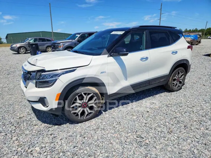 2023 KIA Seltos фото