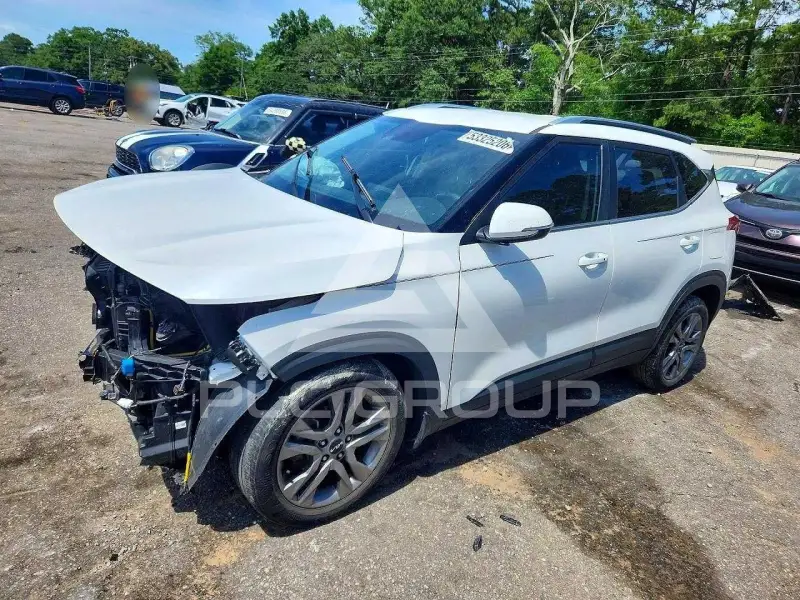 2023 KIA Seltos фото