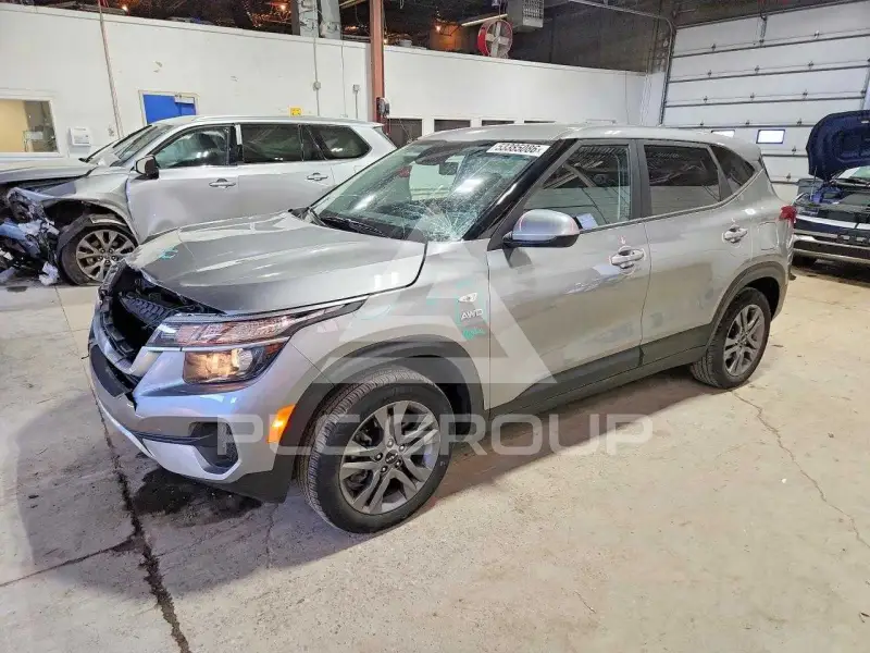 2023 KIA Seltos фото