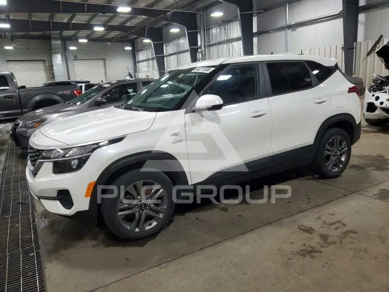 2023 KIA Seltos photo