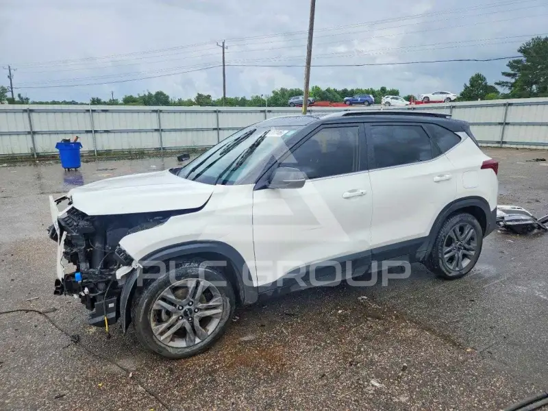 2023 KIA Seltos фото