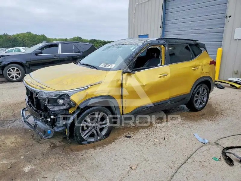 2023 KIA Seltos фото