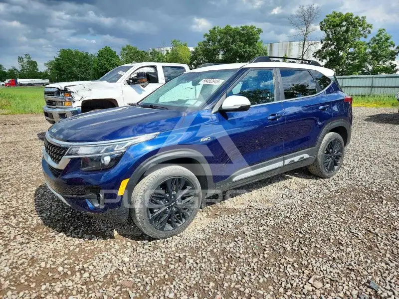 2023 KIA Seltos фото