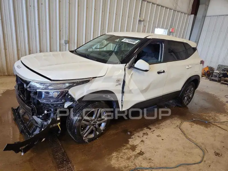 2023 KIA Seltos фото
