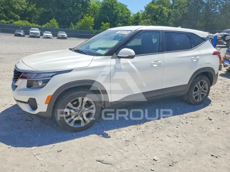2023 KIA Seltos photo