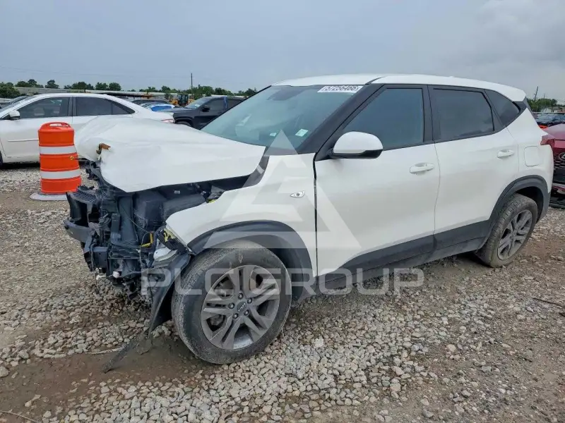 2023 KIA Seltos фото