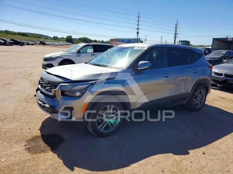 2023 KIA Seltos фото