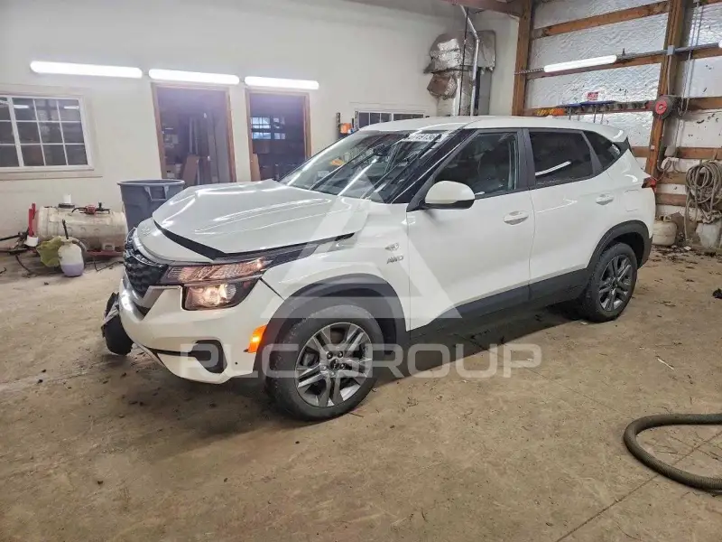 2023 KIA Seltos фото
