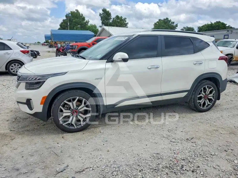 2023 KIA Seltos фото
