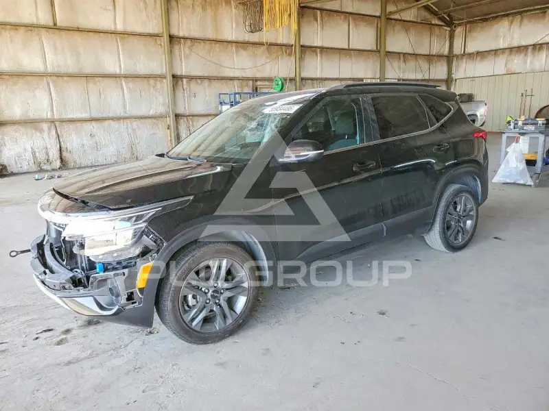 2023 KIA Seltos фото