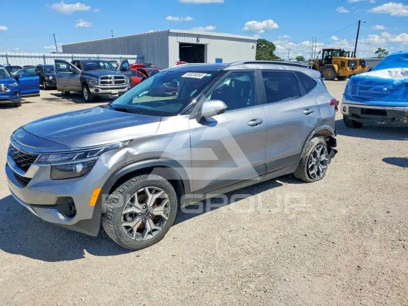 2023 KIA Seltos photo