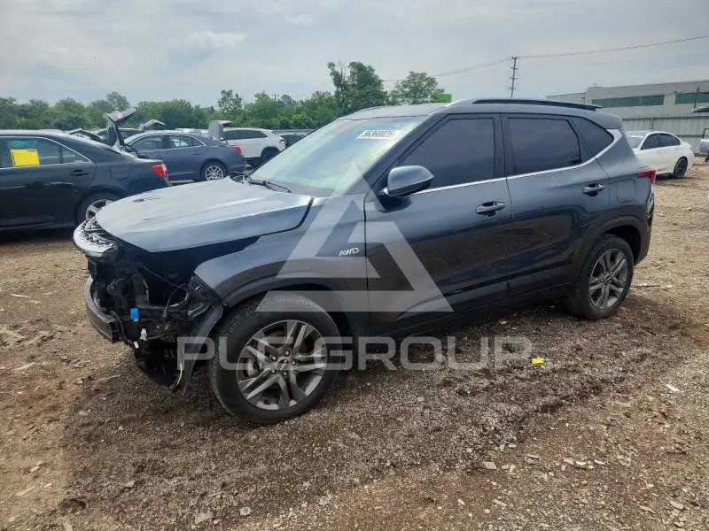 2023 KIA Seltos фото