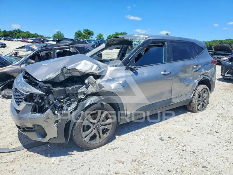 2023 KIA Seltos фото