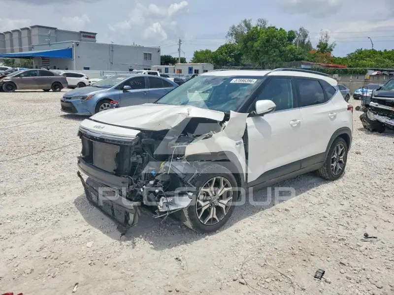 2023 KIA Seltos фото
