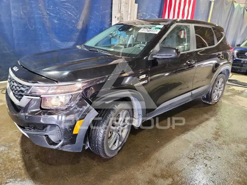 2023 KIA Seltos фото