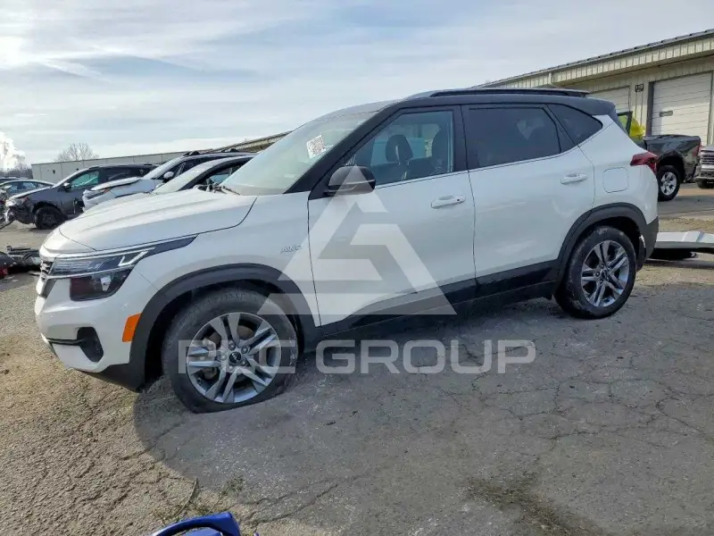 2023 KIA Seltos фото