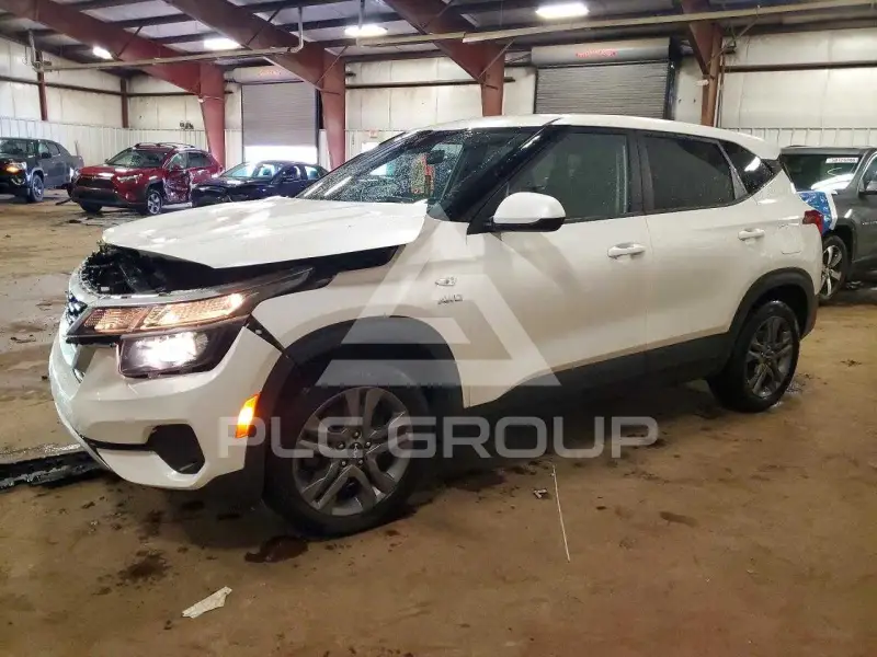 2023 KIA Seltos фото
