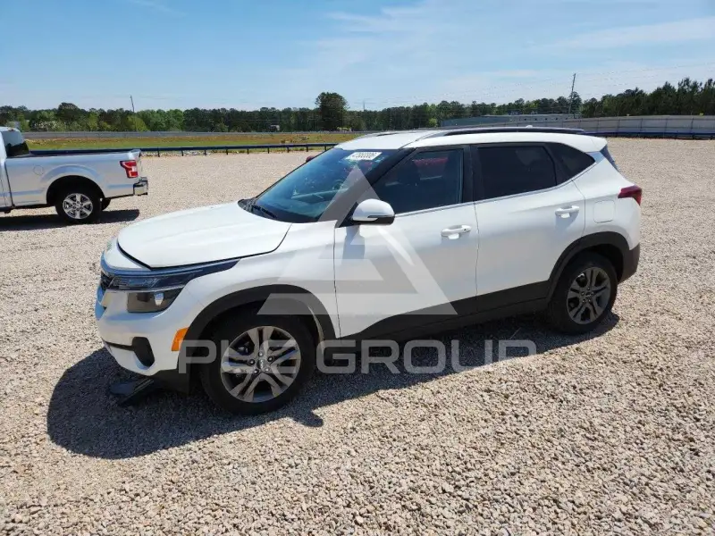 2023 KIA Seltos photo