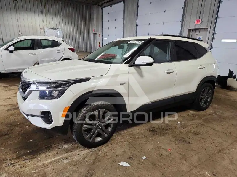 2023 KIA Seltos фото