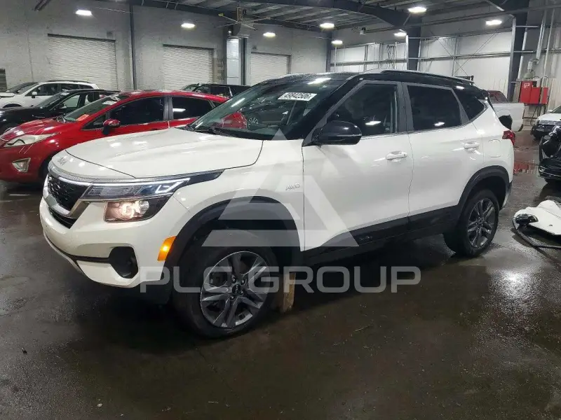 2023 KIA Seltos фото
