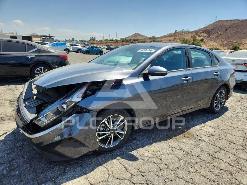 2023 KIA Forte photo