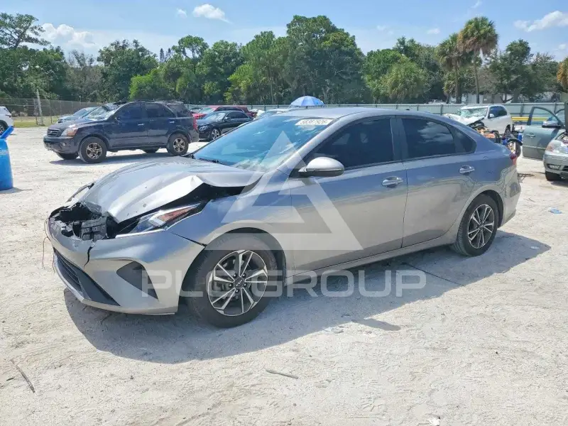 2023 KIA Forte фото