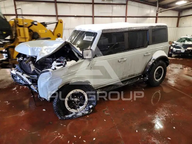 2023 Ford BRONCO photo