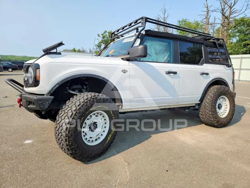 2023 Ford BRONCO фото